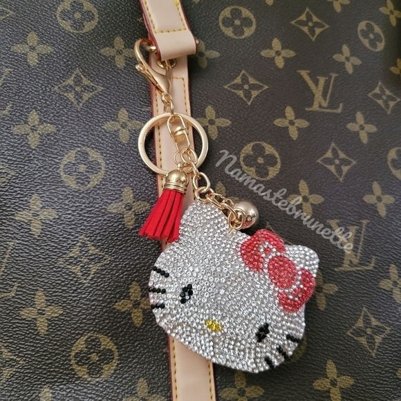 Hello Kitty Red Bow Crystal Rhinestone Keychain Bag Charm With Tan Tassel - Picture 1 of 12